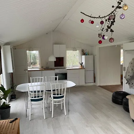 Cozy Summerhouse